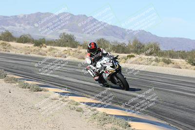 media/Dec-04-2025-Racers Edge (Thu) [[5ebc9f124d]]/3-B Group/3-Session 2 (Turn 7 Inside)/